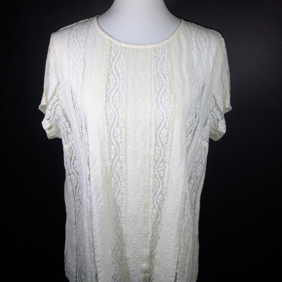 Vintage cabi Spring 2015 Lace Tee NWOT - Picture 2 of 8